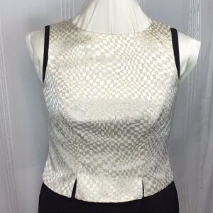 Dressbarn Elegant Cream Satin Gold Metallic Tailored Zip Back Sleeveless Blouse